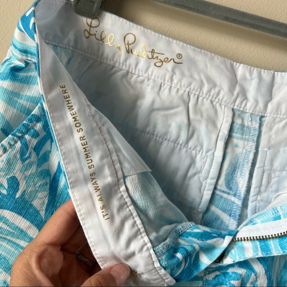Lilly Pulitzer Buttercup Scalloped Tiger Print Shorts size 2 - Picture 4 of 8
